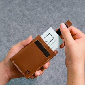 Pull Up Card Holder