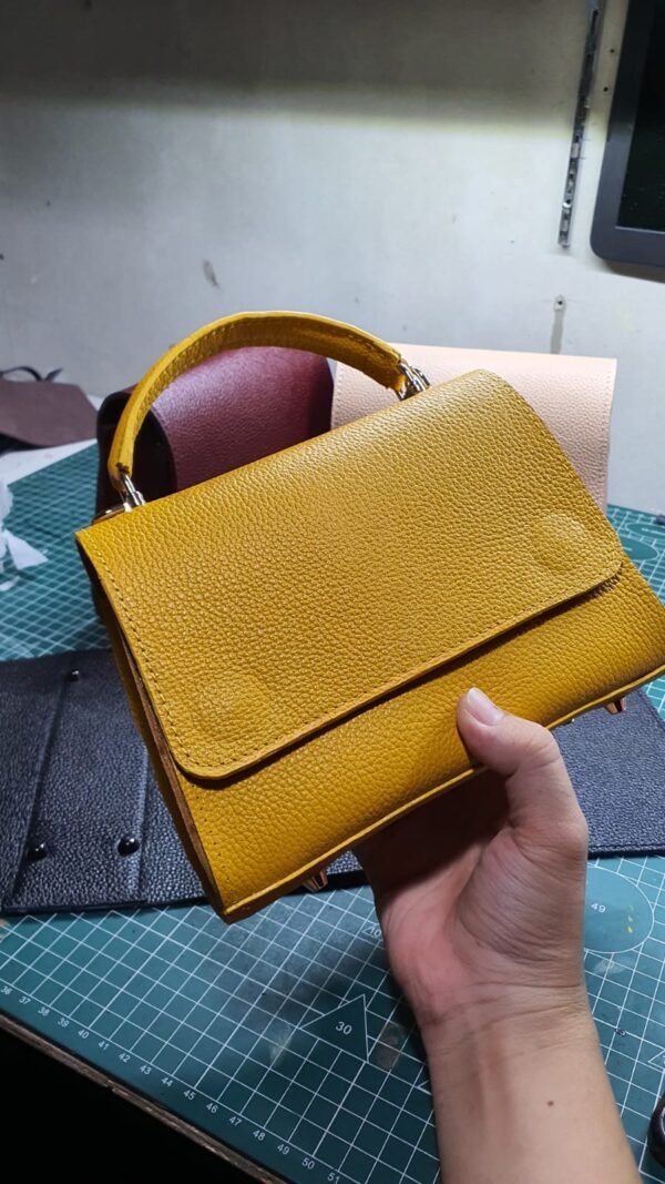 Petite Classy HandBag - Image 2